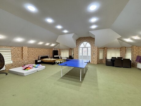 10 otaqlı həyət evi/bağ evi - Əhmədli m. - 400 m²