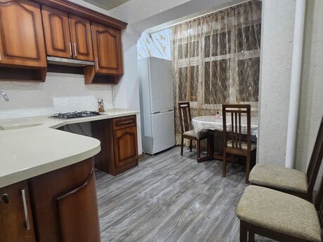 1 otaqlı köhnə tikili - Şah İsmayıl Xətai m. - 40 m²