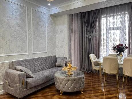 Elan №5895825 - Bakı, 28 May m., 3 otaqlı, 85 m², 14/18 mərtəbə