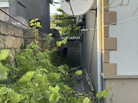4 otaqlı həyət evi/bağ evi - Novxanı q. - 145 m²