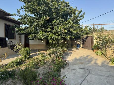 4 otaqlı həyət evi/bağ evi - Novxanı q. - 145 m²