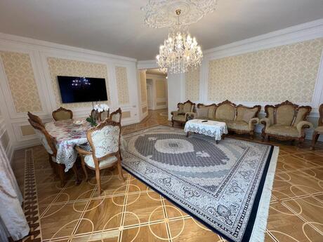 4 otaqlı yeni tikili - Elmlər Akademiyası m. - 200 m²