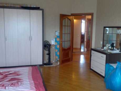 5 otaqlı yeni tikili - İnşaatçılar m. - 210 m²