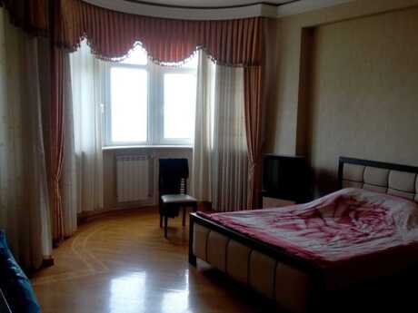 5 otaqlı yeni tikili - İnşaatçılar m. - 210 m²