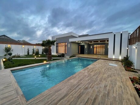 4 otaqlı həyət evi/bağ evi - Mərdəkan q. - 240 m²