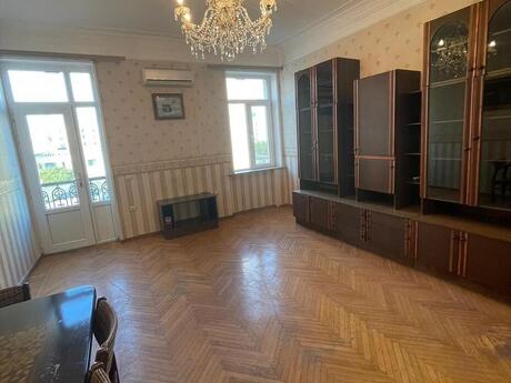3 otaqlı köhnə tikili - Nizami m. - 75 m²