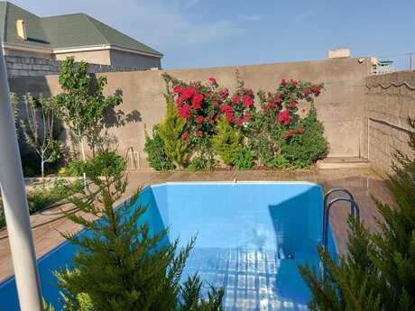 5 otaqlı həyət evi/bağ evi - Türkan q. - 200 m²
