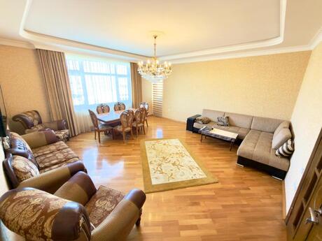 3 otaqlı yeni tikili - 8 Noyabr m. - 135 m²