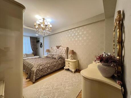4 otaqlı yeni tikili - Gənclik m. - 190 m²