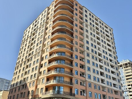 Объявление №5896606 - Баку, м. Гянджлик, 3-комн., 135 м², 3/16 этаж