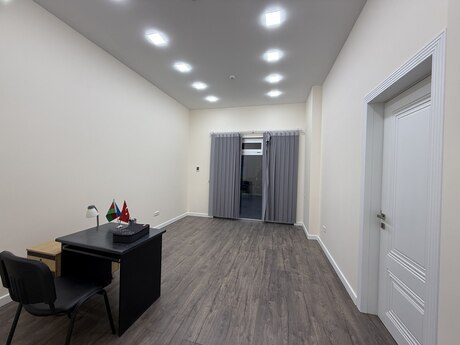 4 otaqlı ofis - Ağ şəhər q. - 75 m²