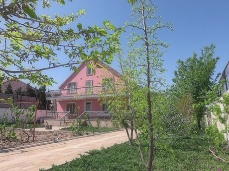 6 otaqlı həyət evi/bağ evi - Nardaran q. - 200 m²