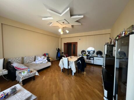 3 otaqlı yeni tikili - 8 Noyabr m. - 127 m²