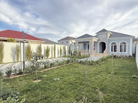 4 otaqlı həyət evi/bağ evi - Buzovna q. - 160 m²
