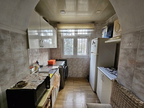 2 otaqlı köhnə tikili - Qara Qarayev m. - 55 m²
