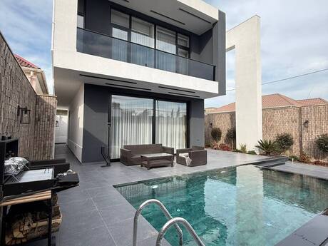4 otaqlı həyət evi/bağ evi - Mərdəkan q. - 210 m²