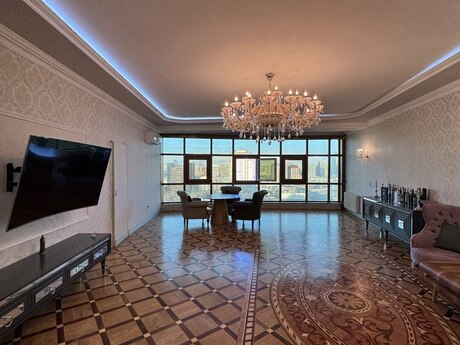 4 otaqlı mənzil, 285 m², Sahil: 1 150 000 ₼ 4