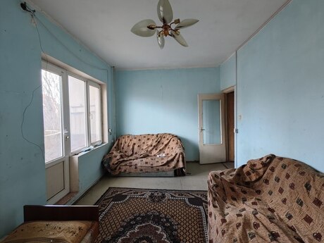 2 otaqlı köhnə tikili - Bakıxanov q. - 60 m²