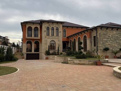 8 otaqlı həyət evi/bağ evi - Sabunçu r. - 800 m²