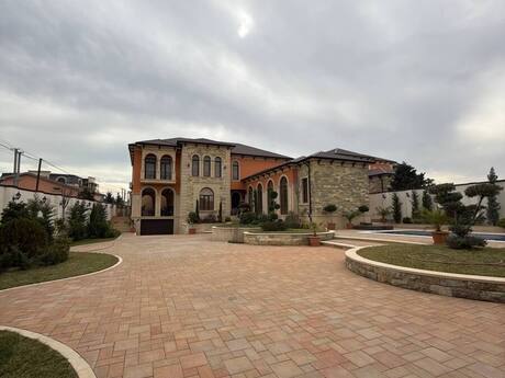 8 otaqlı həyət evi/bağ evi - Sabunçu r. - 800 m²