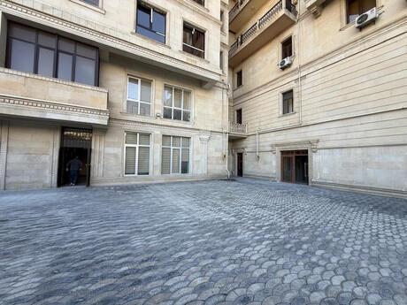 5 otaqlı yeni tikili - İçəri Şəhər m. - 300 m²