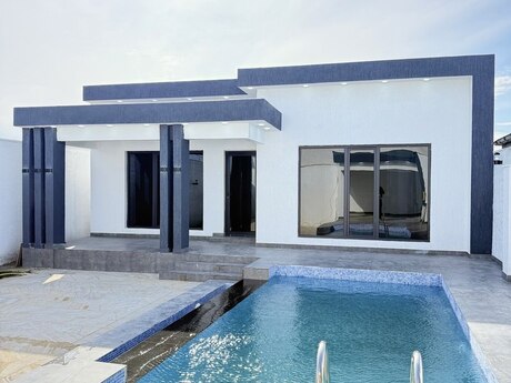4 otaqlı həyət evi/bağ evi - Mərdəkan q. - 150 m²