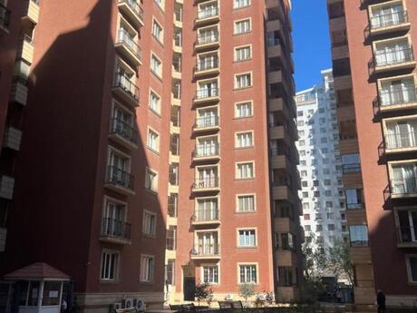 5 otaqlı yeni tikili - 28 May m. - 250 m²