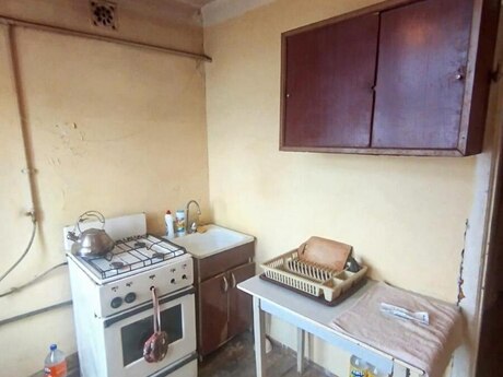 1 otaqlı köhnə tikili - Həzi Aslanov m. - 35 m²