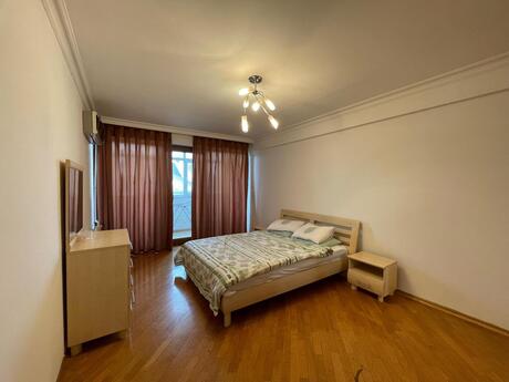 3 otaqlı köhnə tikili - 28 May m. - 100 m²