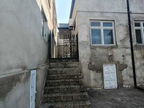 6 otaqlı həyət evi/bağ evi - Biləcəri q. - 296 m²