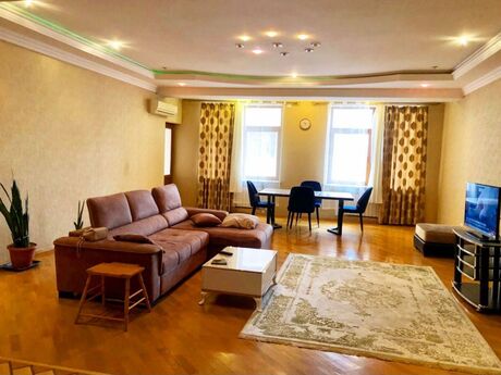 Elan №5898378 - Bakı, 28 May m., 3 otaqlı, 150 m², 4/14 mərtəbə