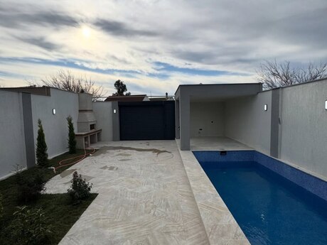 4 otaqlı həyət evi/bağ evi - Şüvəlan q. - 150 m²