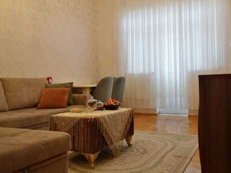 Elan №5898559 - Bakı, Sahil m., 2 otaqlı, 50 m², 5/5 mərtəbə