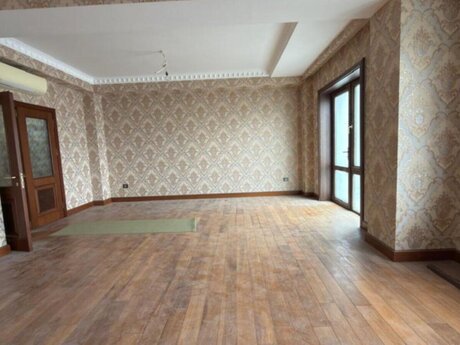 5 otaqlı yeni tikili - Ağ şəhər q. - 200 m²