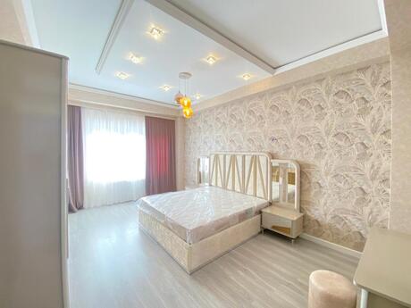 2-room apartment for rent, 92 m², Ağ şəhər: 1 600 ₼/mo 3