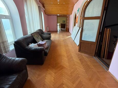 15 otaqlı ofis - İnşaatçılar m. - 550 m²