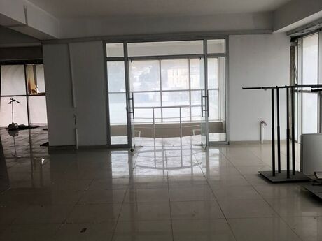 Obyekt - Bakıxanov q. - 1700 m²