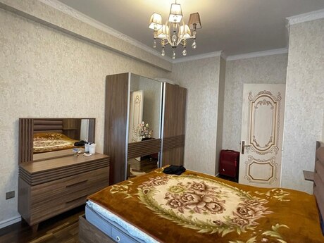 4-комн. новостройка - м. 8 ноября - 137 м²