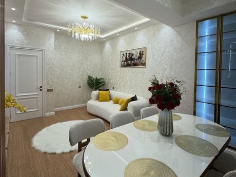 3 otaqlı köhnə tikili - Memar Əcəmi m. - 125 m²