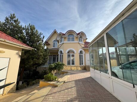 5 otaqlı həyət evi/bağ evi - Səbail r. - 450 m²