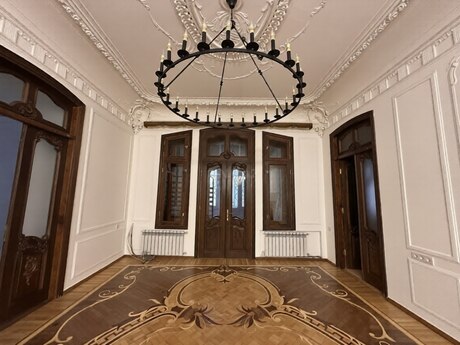 5-комн. офис - м. 28 мая - 200 м²