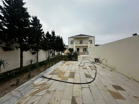 5 otaqlı həyət evi/bağ evi - Şüvəlan q. - 300 m²