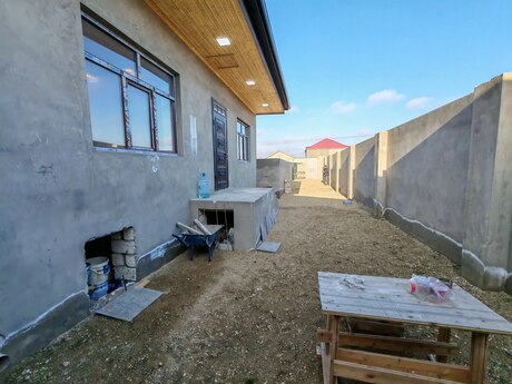 4 otaqlı həyət evi/bağ evi - Savalan q. - 120 m²