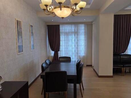 4-комнатная квартира, 186 м², 28 May: 650 000 ₼ 5