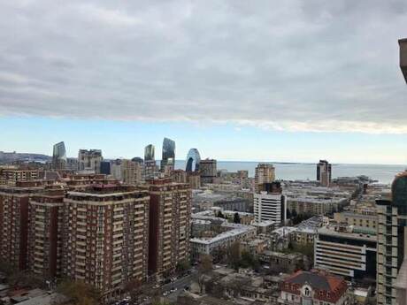 4-комнатная квартира, 186 м², 28 May: 650 000 ₼ 3