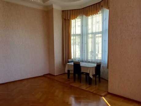 6 otaqlı köhnə tikili - İçəri Şəhər m. - 200 m²