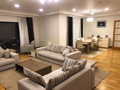 4 otaqlı yeni tikili - İçəri Şəhər m. - 220 m²