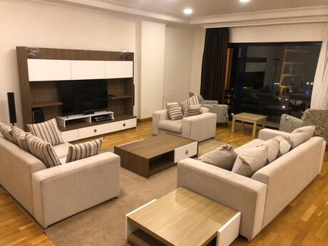 4 otaqlı yeni tikili - İçəri Şəhər m. - 220 m²