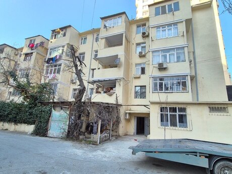 Elan №5899676 - Bakı, İnşaatçılar m., 2 otaqlı, 50 m², 2/5 mərtəbə
