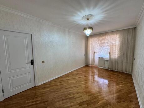 3 otaqlı köhnə tikili - Azadlıq Prospekti m. - 90 m²
